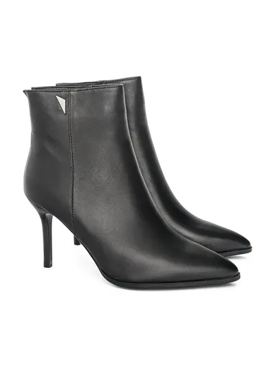 Ботильоны черного цвета на высоком каблуке